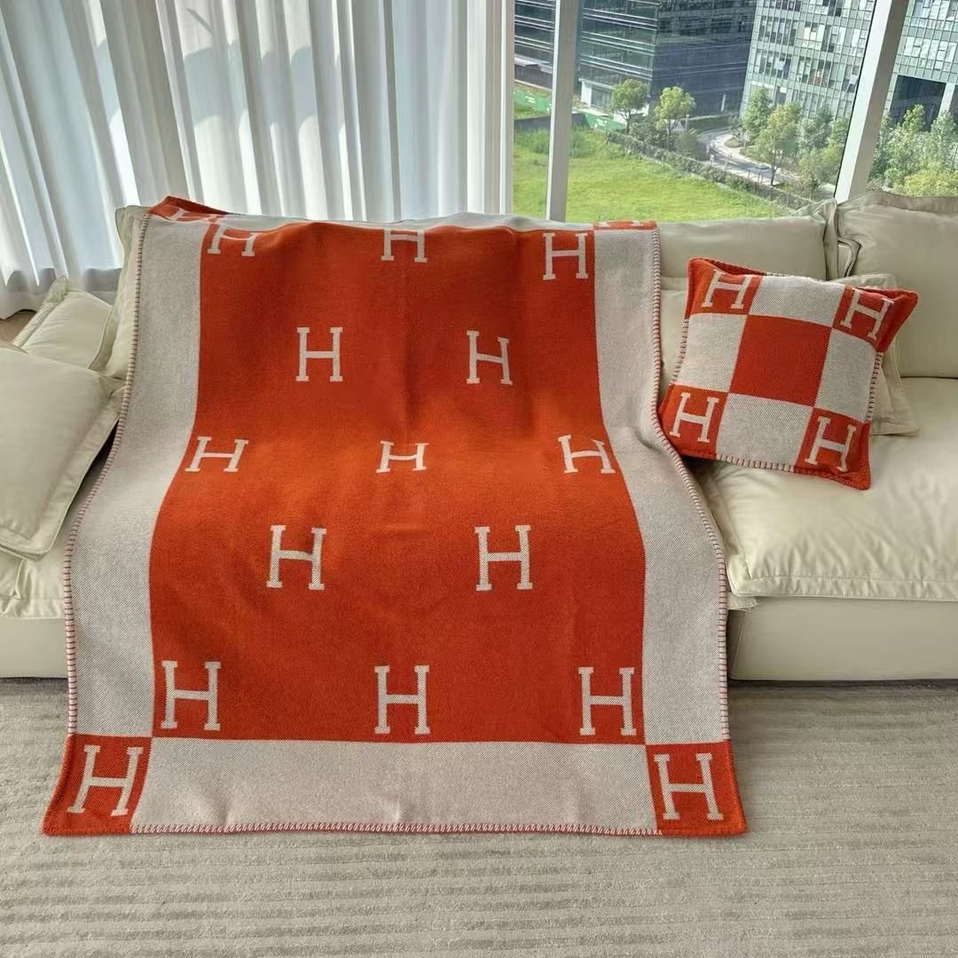 Hermes Blanket, Master Quality with different colors available.